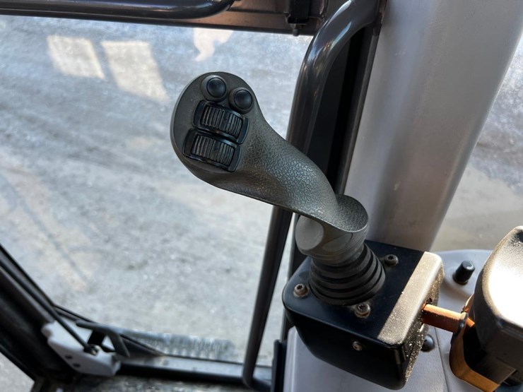 volvo-g930b-image-26