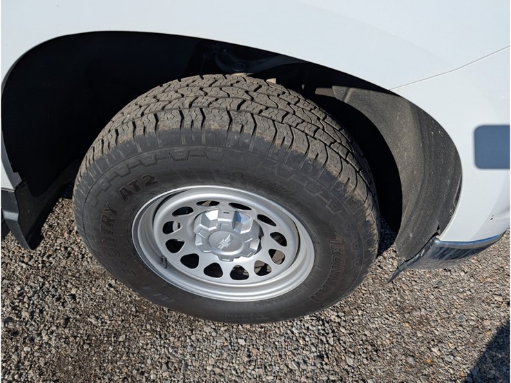 2022-chevrolet-1500-image-5