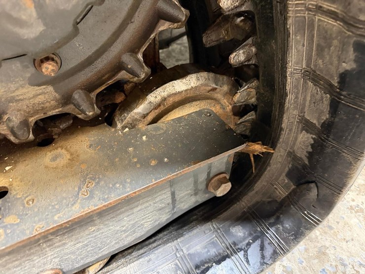 2021-bobcat-t770-image-15