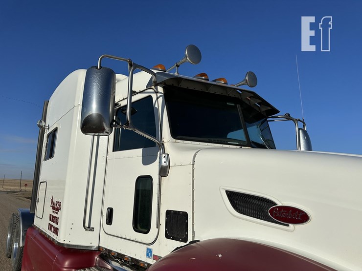 2014-peterbilt-386-image-4