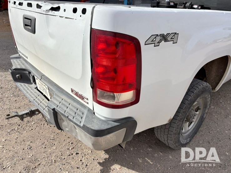 2009-gmc-sierra-2500hd-image-42