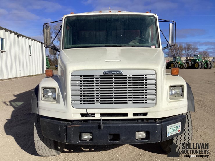 freightliner-fl106-image-2