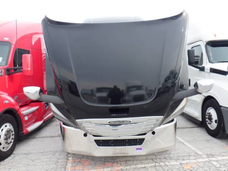 freightliner-cascadia-126-image-24