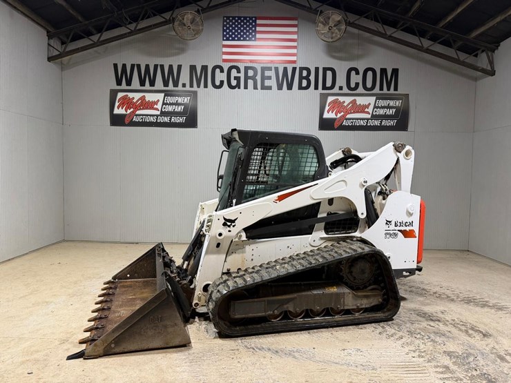 2022-bobcat-t740-image-1