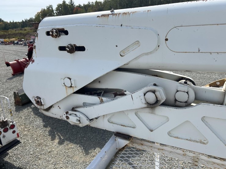 international-4000-image-49