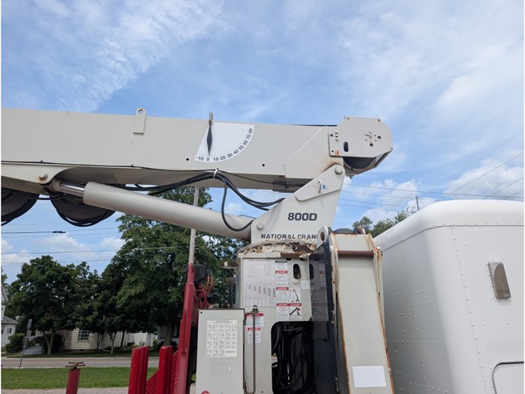 peterbilt-365-image-10