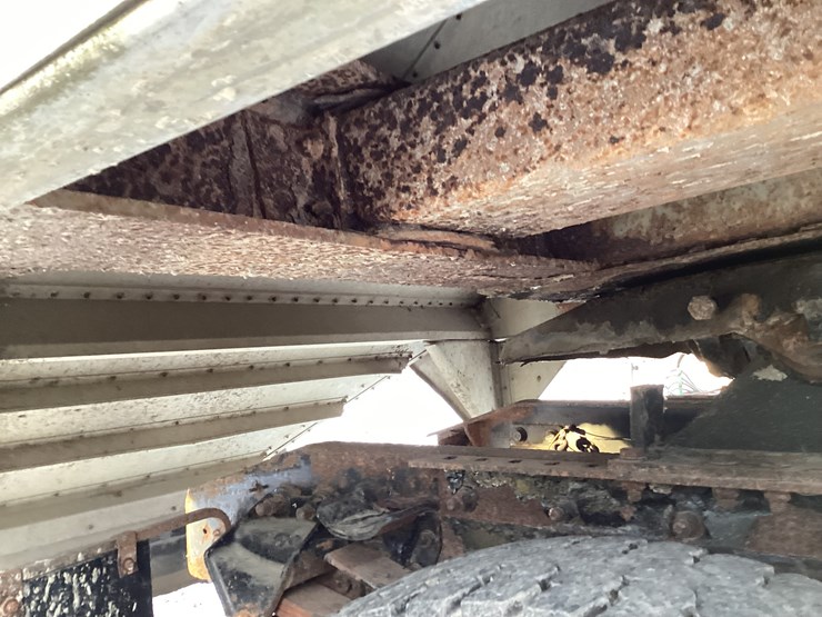 wilson-hopper-bottom-image-7