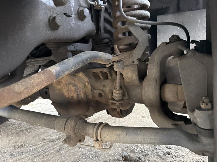 ford-f550-xlt-image-38