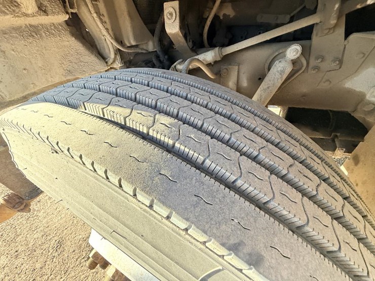 ford-ltl9000-image-50