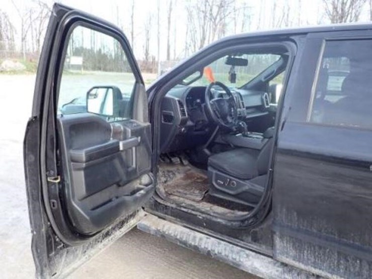 ford-f150-xlt-image-18