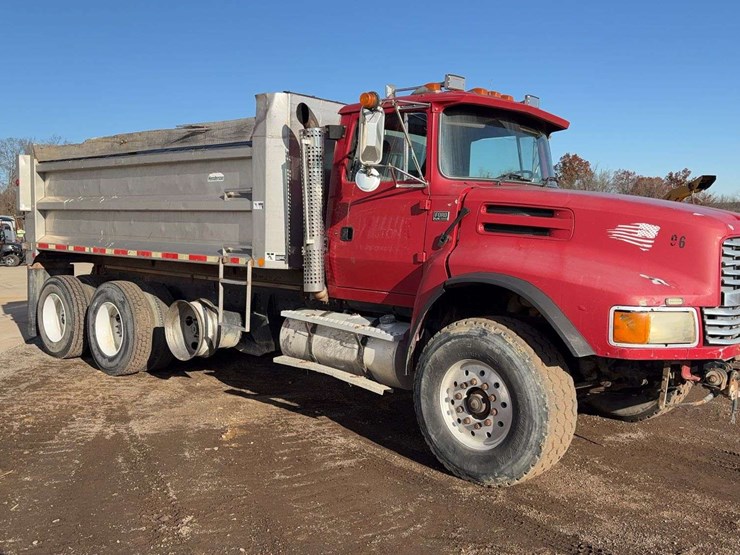 1995-ford-ltl9000-image-2