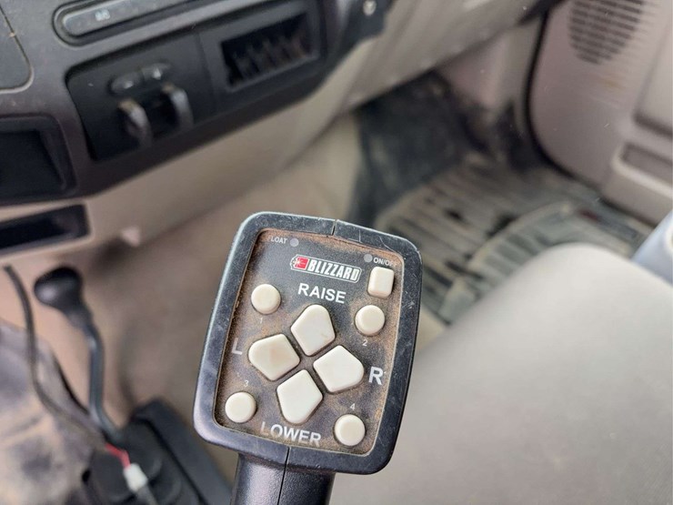 2009-ford-f250-image-34