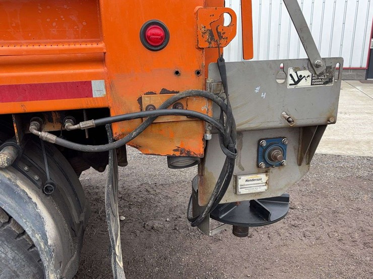 2004-international-7400-image-30