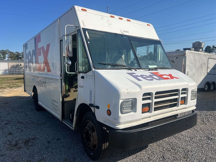 2007-freightliner-mt55-image-5