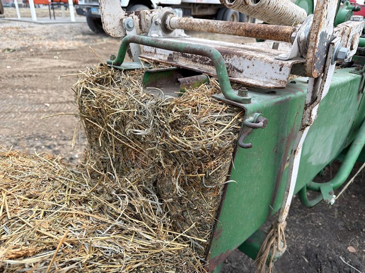 john-deere-24t-image-13