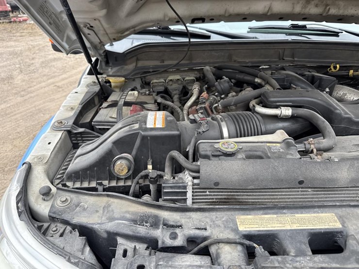 ford-f550-xlt-image-14