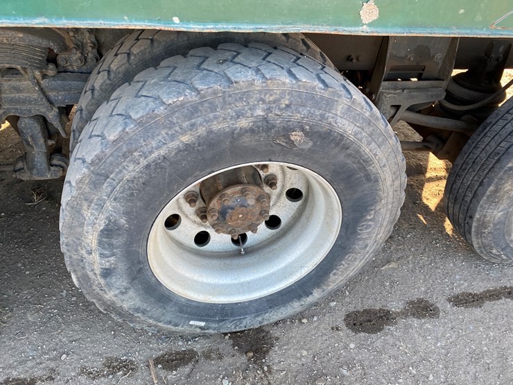 #205-•-2004-sterling-grapple-truck-(has-wi-title)-(chetek,-wi)-image-27