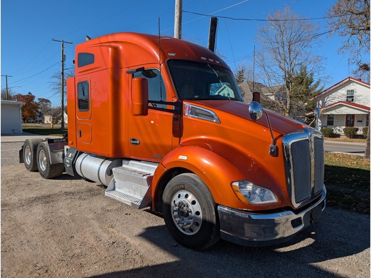 2017-kenworth-t680-image-3