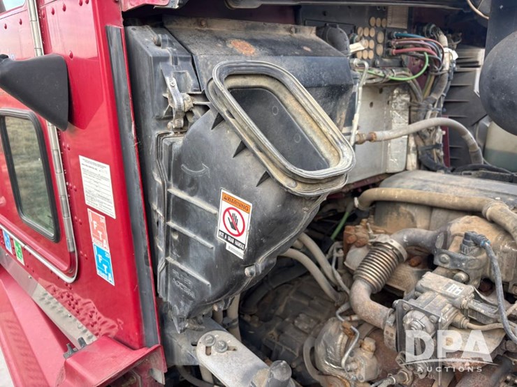 2014-kenworth-t660-image-57