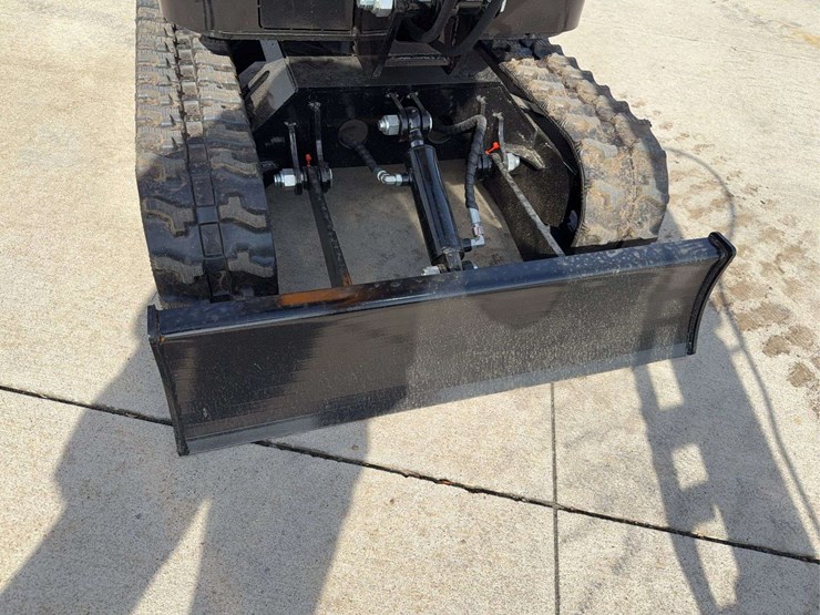 2025-miva-va13-mini-excavator-image-7