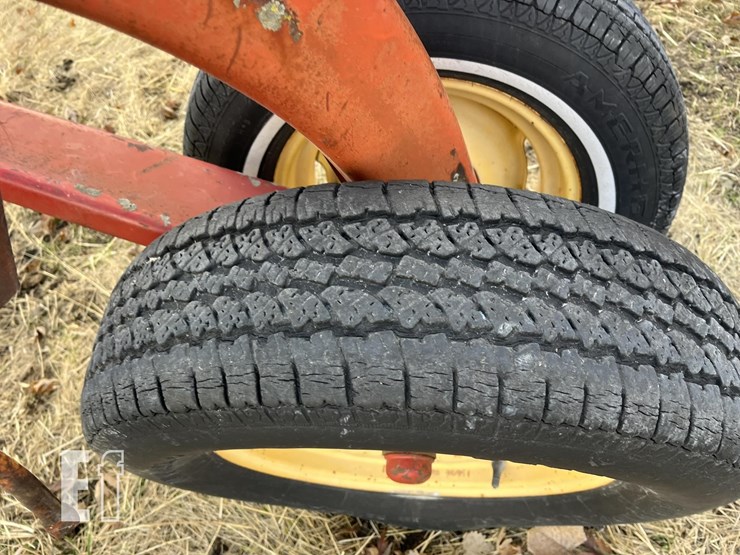 new-holland-260-image-3