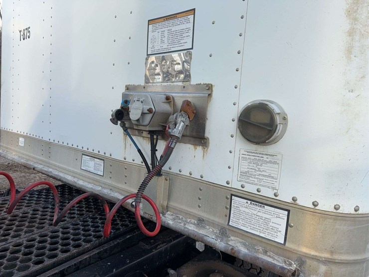 2005-great-dane-48-image-26