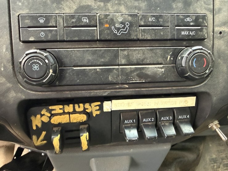 2011-ford-f550-image-33