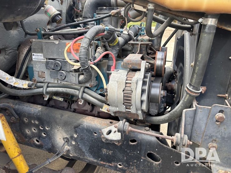 2000-international-4700-image-24