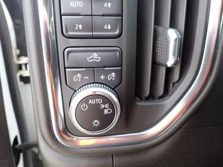 gmc-sierra-1500-sle-image-24