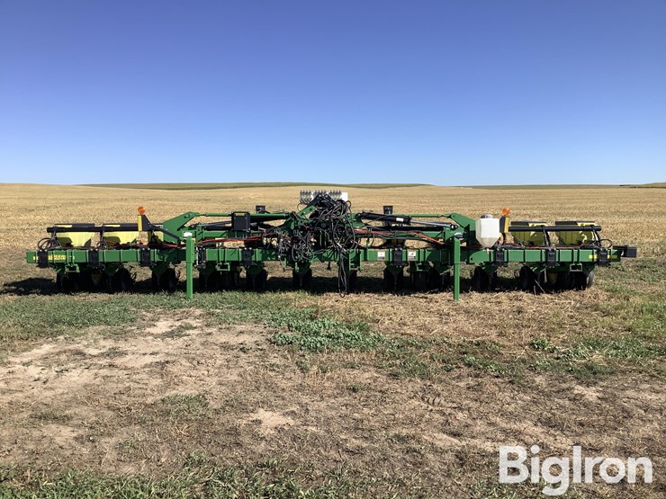 john-deere-1720-image-2