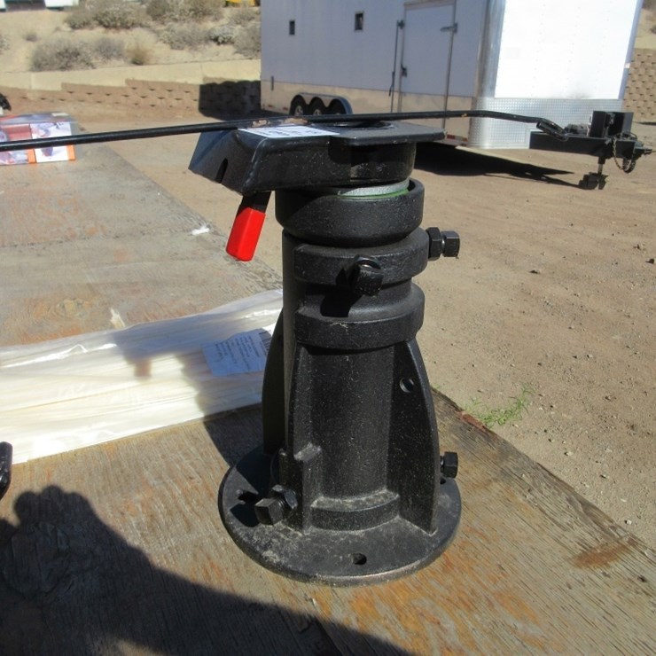 Unused Cushioned 5th Wheel To Gooseneck Hitch