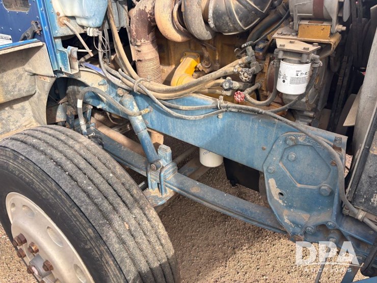 peterbilt-377-image-52