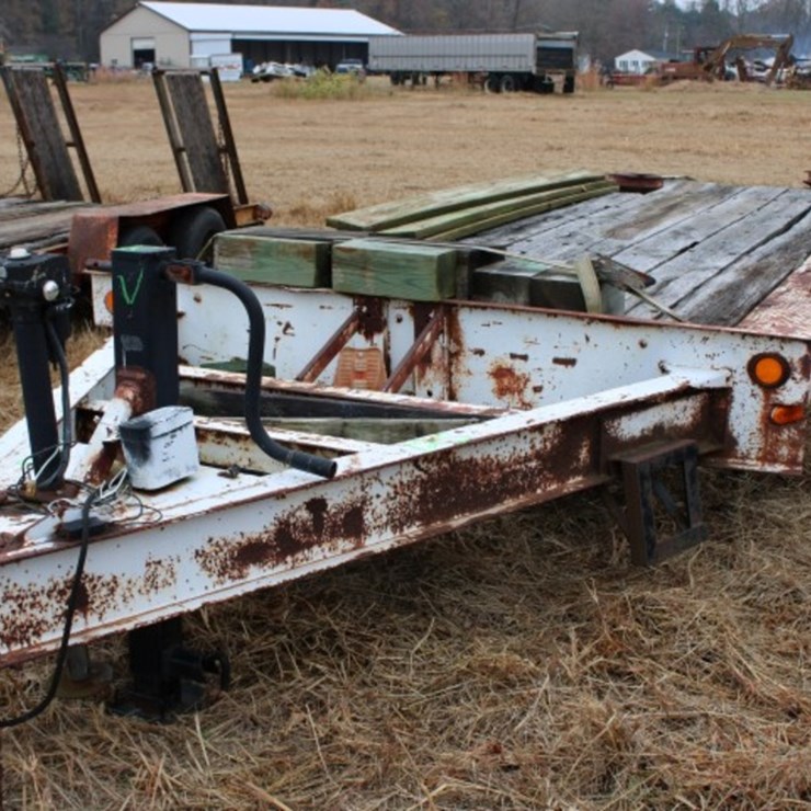 20' TRIPLE AXLE EQUIPMENT TRAILER DECK 16 X 8 44" BEAVER TAIL D RINGS 50" R