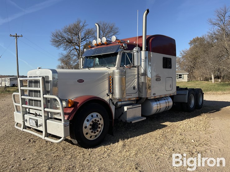 2005-peterbilt-379-image-1