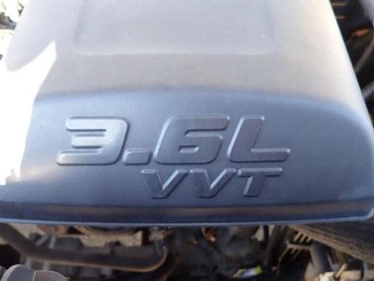 ram-1500-slt-image-13