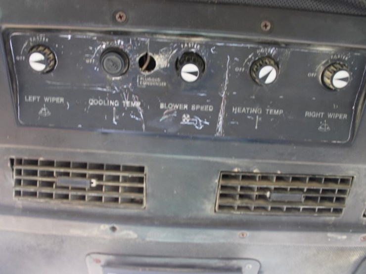 john-deere-4230-image-23