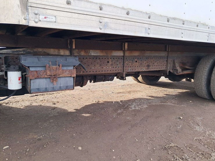 2008-isuzu-npr-image-14