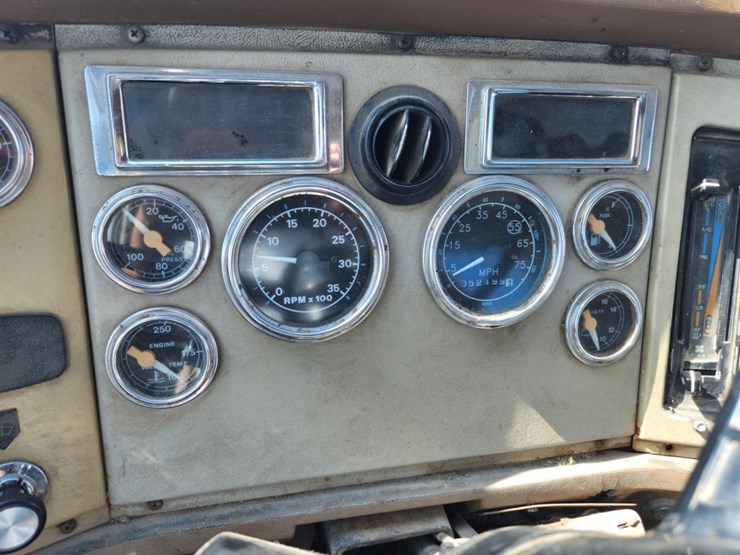 ford-ln8000-image-56