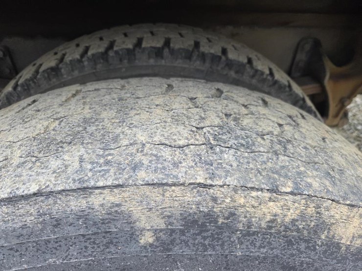 2013-international-durastar-4300-image-92