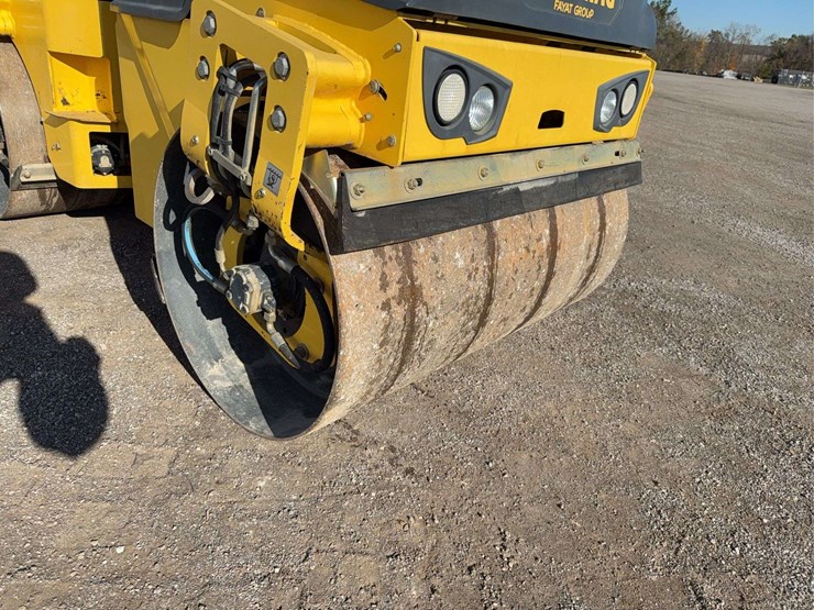 2016-bomag-bw120-image-7