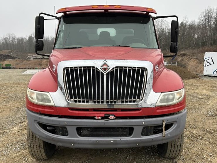 2011-international-durastar-4400-image-8