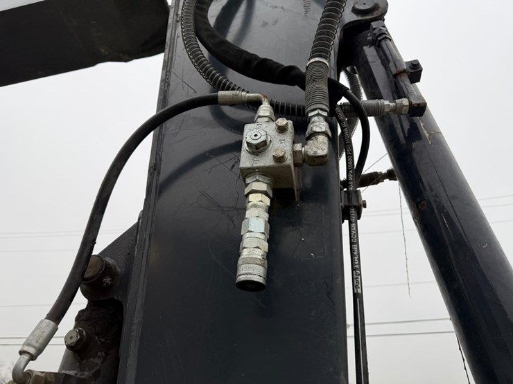 2018-deere-85g-image-9