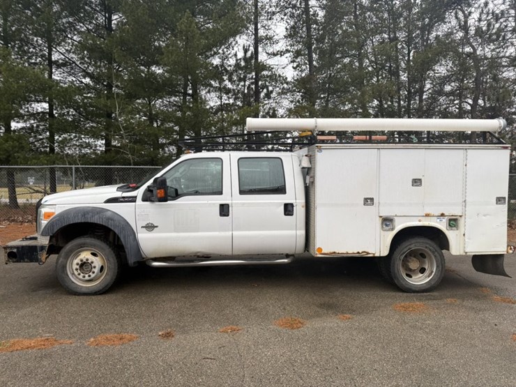 2011-ford-f550-image-3