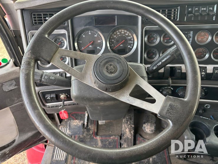 2014-kenworth-t660-image-79