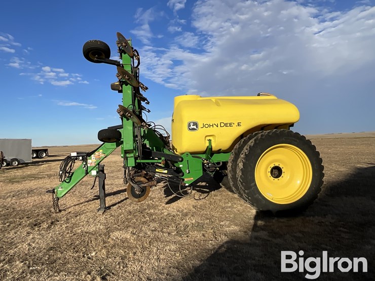 2014-john-deere-2510l-image-8