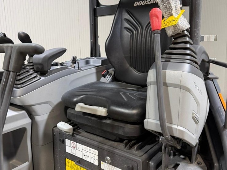 2026-develon-dx27z-7-image-25