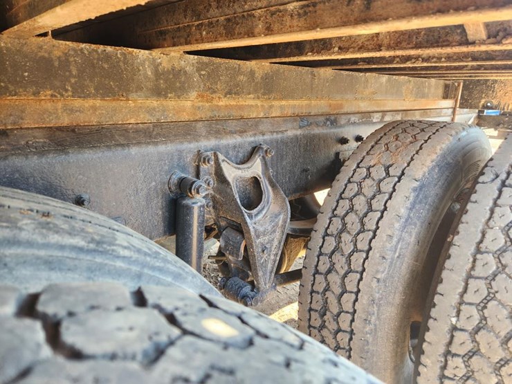 international-8100-image-21