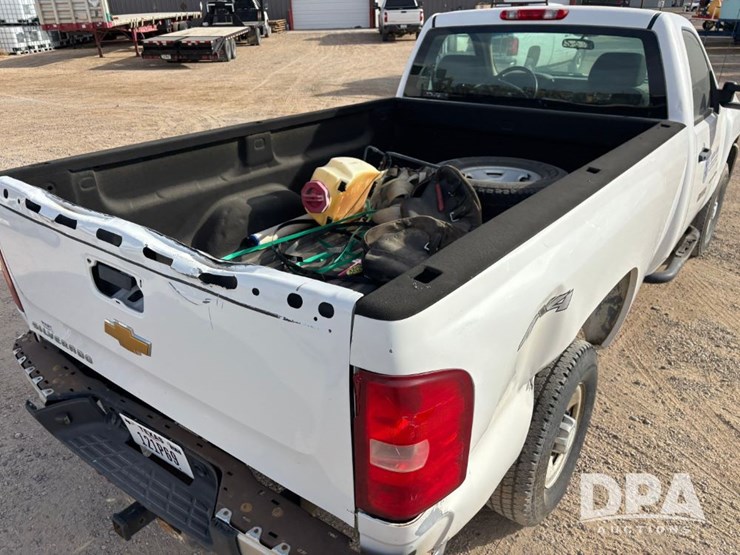 2010-chevrolet-silverado-2500hd-image-36