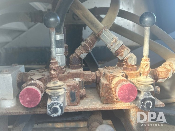 2011-merritt-tender-image-32