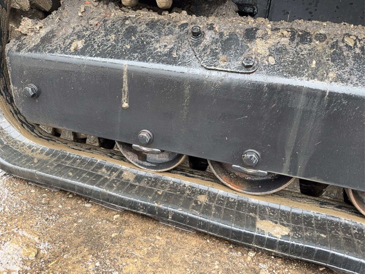 2015-kubota-svl75-2-image-18